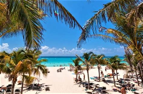 Spacious 3 bedroom condo inside a gated community- Playa del Carmen , Playa del Carmen, Quintana Roo. 3 Beds. 2 Baths. 2,281.95 Sqft. Residential. $37,000 MXN /mo.